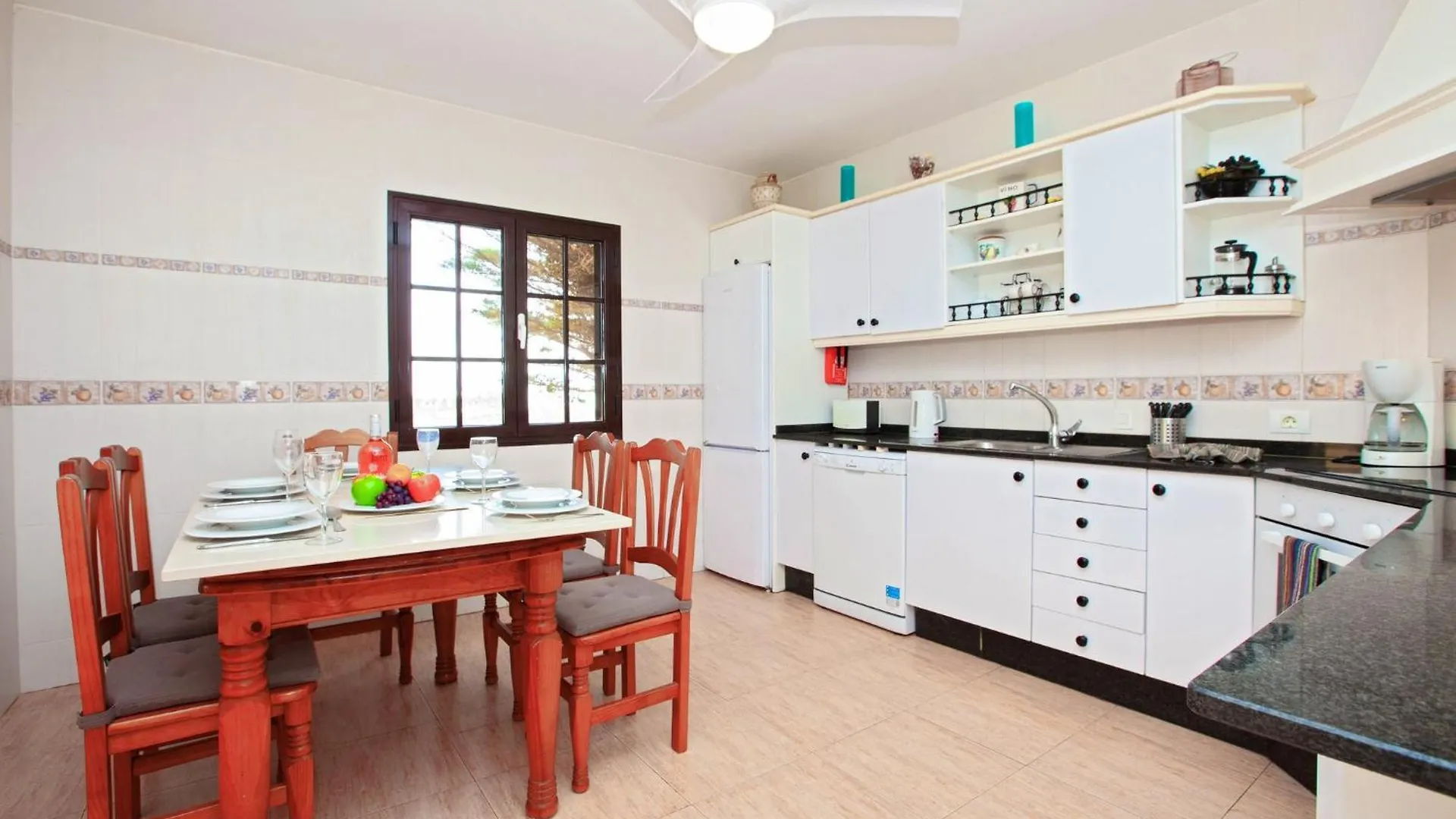 Delightful Costa Teguise Villa 4 Bedrooms Large Private Pool Villa Ellen Lanzarote Spagna